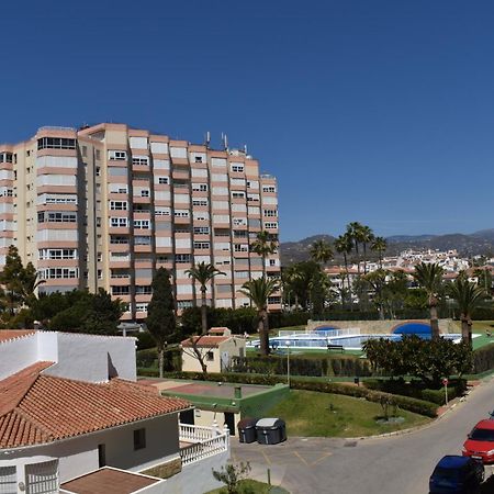 Fantastic Studio - Beachfront Apartment Торокс Екстериор снимка