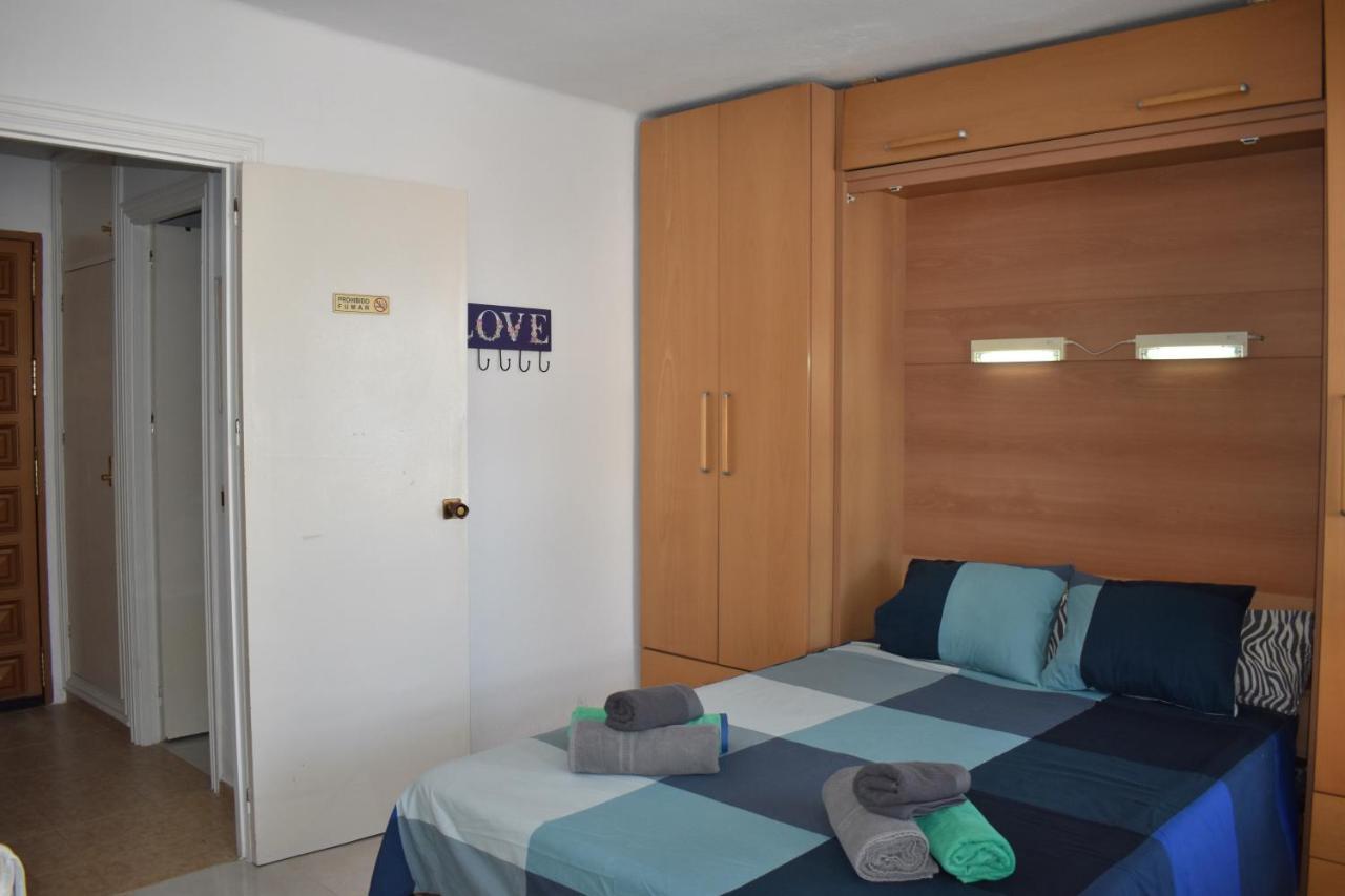 Fantastic Studio - Beachfront Apartment Торокс Екстериор снимка