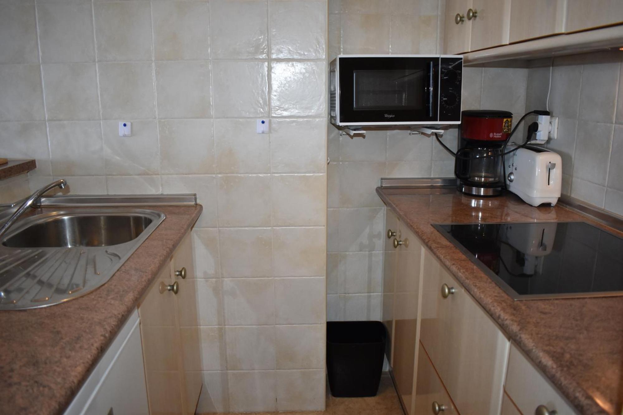 Fantastic Studio - Beachfront Apartment Торокс Екстериор снимка